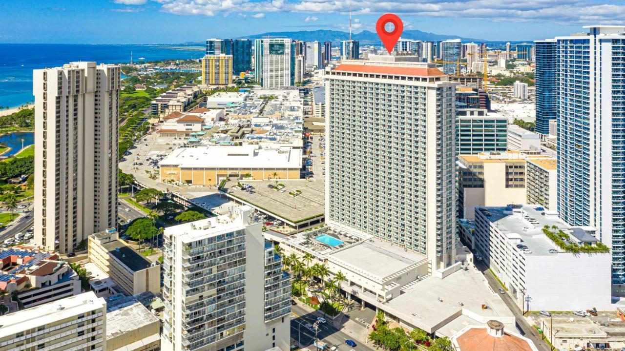 Castle At Ala Moana Hotel Honolulu Exterior photo