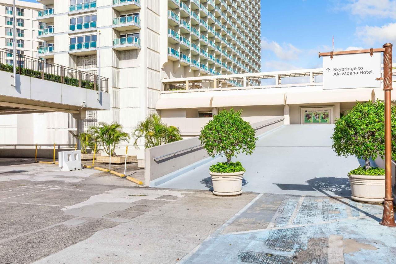 Castle At Ala Moana Hotel Honolulu Exterior photo