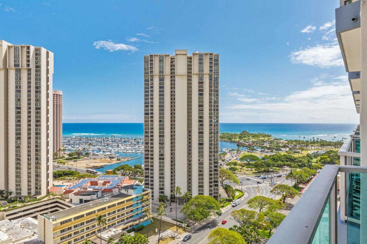 Castle At Ala Moana Hotel Honolulu Exterior photo